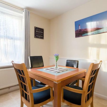 Well Presented 2 Bedroom House - Sleeps Four 利明顿 外观 照片