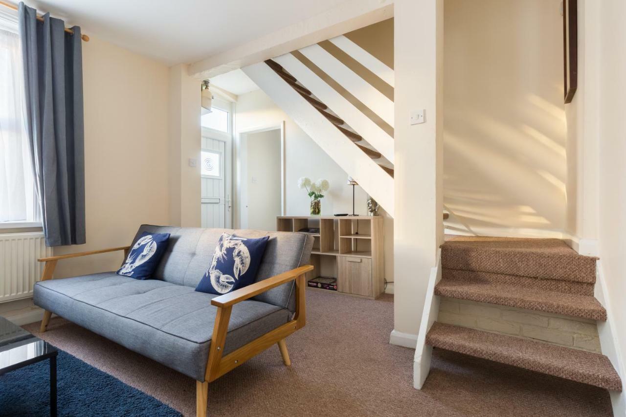 Well Presented 2 Bedroom House - Sleeps Four 利明顿 外观 照片