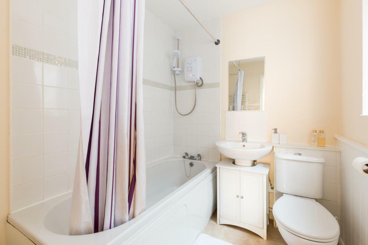 Well Presented 2 Bedroom House - Sleeps Four 利明顿 外观 照片
