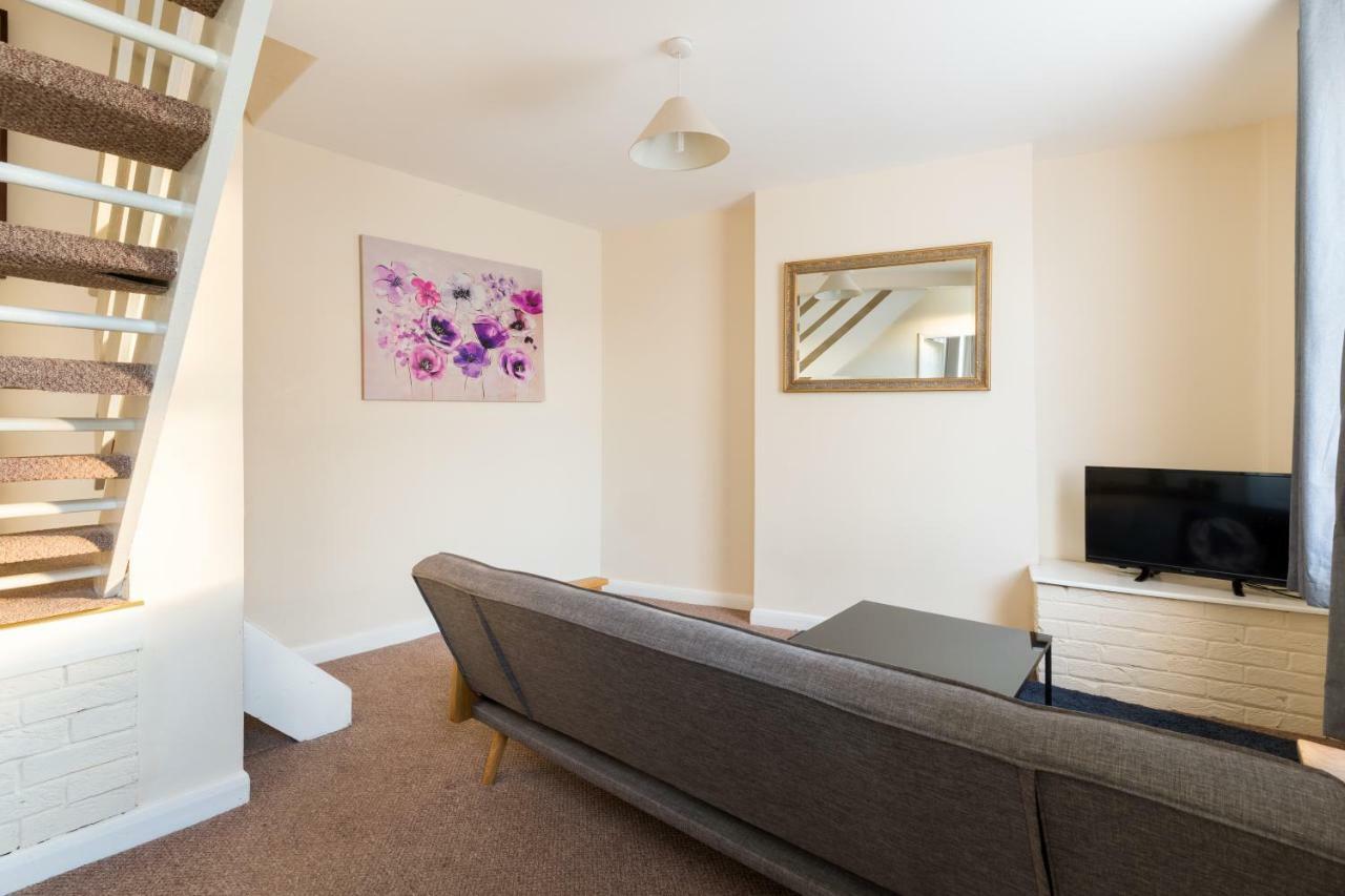 Well Presented 2 Bedroom House - Sleeps Four 利明顿 外观 照片