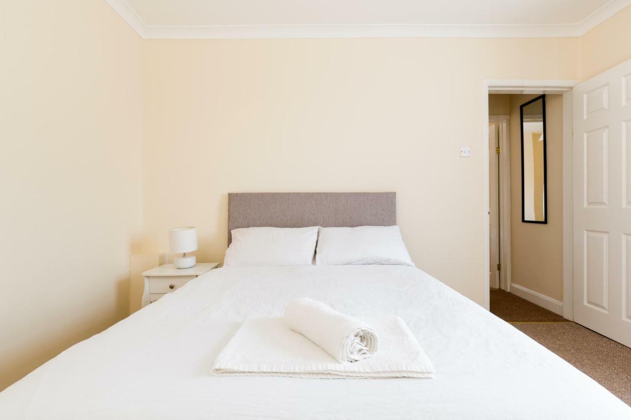 Well Presented 2 Bedroom House - Sleeps Four 利明顿 外观 照片