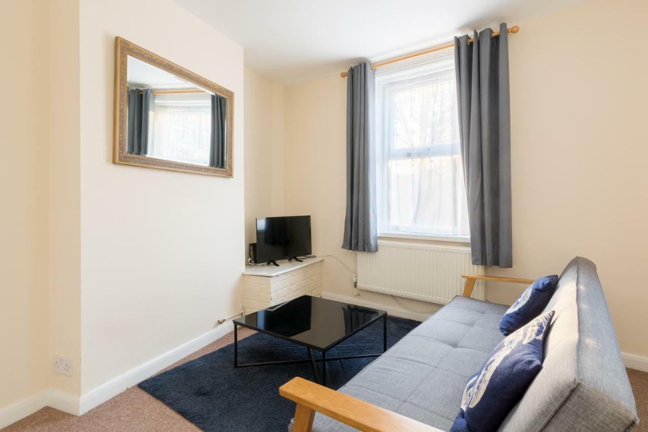 Well Presented 2 Bedroom House - Sleeps Four 利明顿 外观 照片